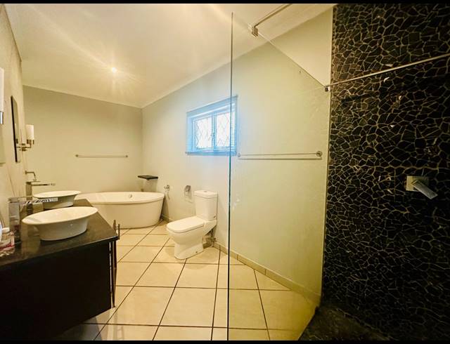 4 BEDROOM HOUSE FOR SALE IN MEER EN SEE